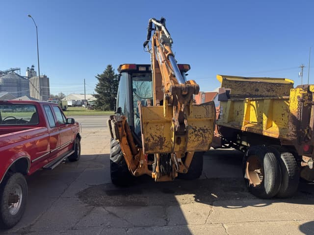 Image of Case 580 Super M Series 2 equipment image 2