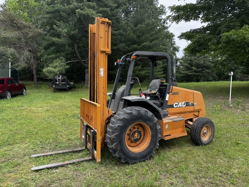 2006 Case 586G Equipment Image0