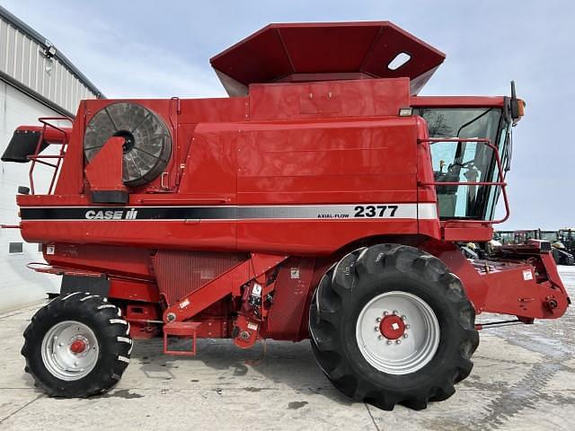 Image of Case IH 2377 equipment image 3