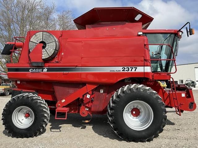 Image of Case IH 2377 equipment image 3