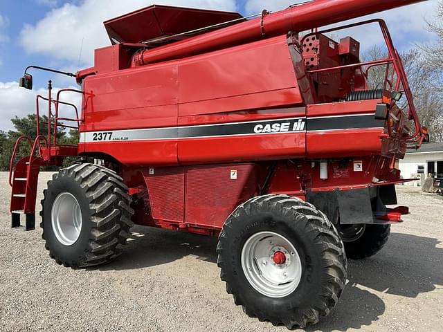 Image of Case IH 2377 equipment image 4