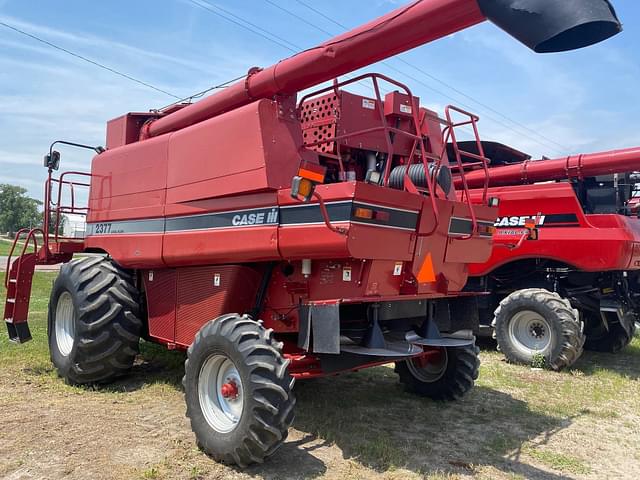 Image of Case IH 2377 equipment image 3