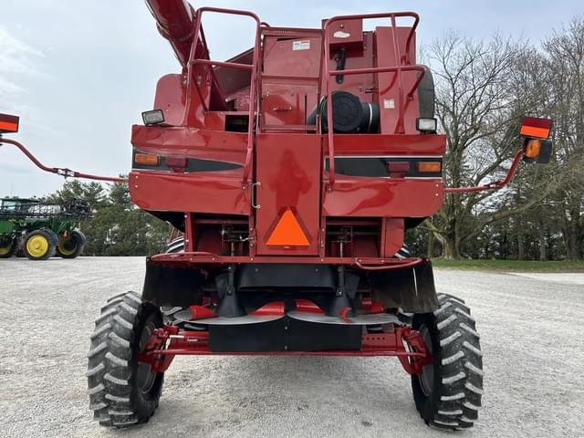Image of Case IH 2388 equipment image 3