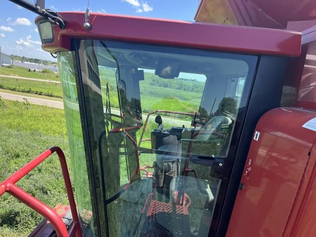 Image of Case IH 2388 equipment image 2