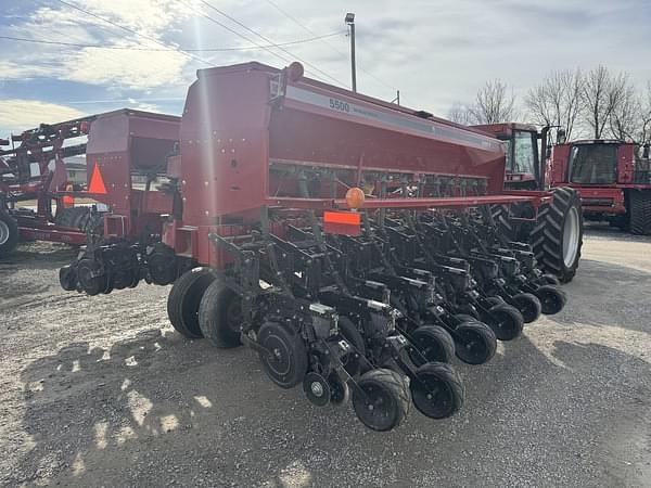 Image of Case IH 5500 equipment image 3