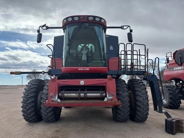 Image of Case IH 8010 equipment image 2