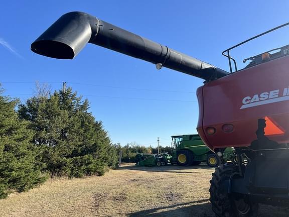 Image of Case IH 8010 equipment image 4