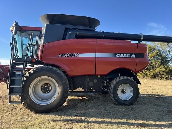 Image of Case IH 8010 equipment image 2