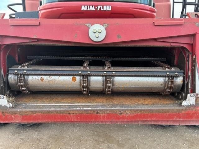 Image of Case IH 8010 equipment image 4
