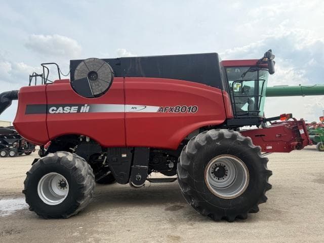 Image of Case IH 8010 equipment image 3