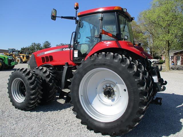 Image of Case IH Magnum 215 equipment image 4