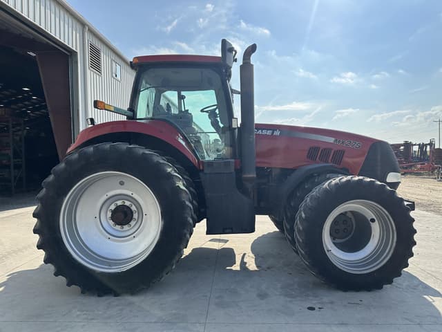 Image of Case IH Magnum 275 equipment image 1