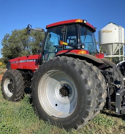 Image of Case IH MX210 equipment image 2