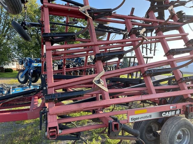 Image of Case IH Tigermate II equipment image 2