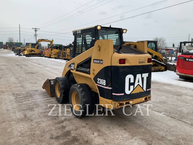 Image of Caterpillar 236B equipment image 3
