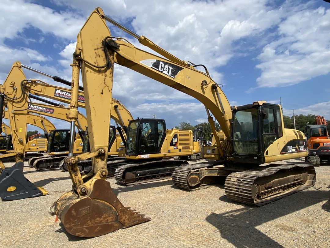Image of Caterpillar 320CL Primary image