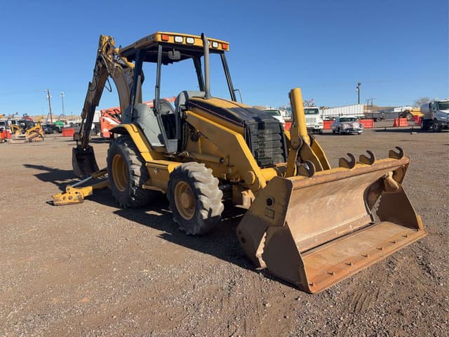 Image of Caterpillar 420D equipment image 3