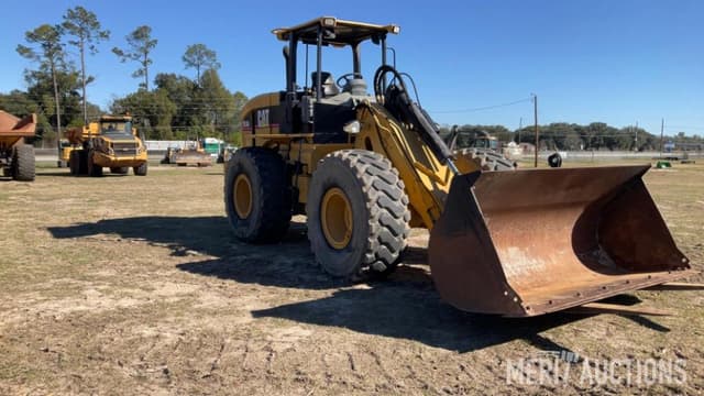 Image of Caterpillar 930G equipment image 2