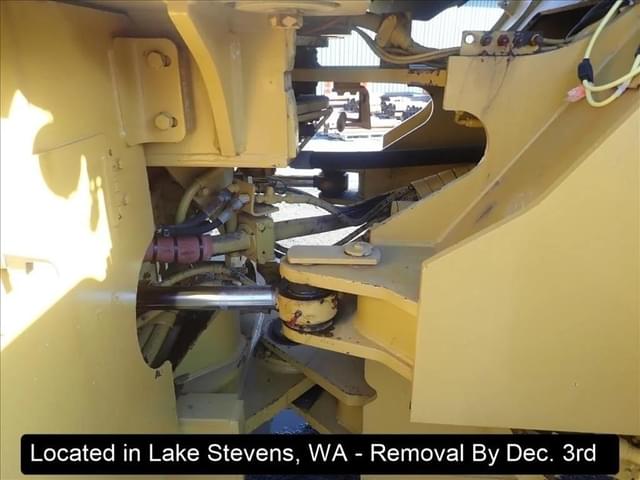Image of Caterpillar 972H equipment image 3