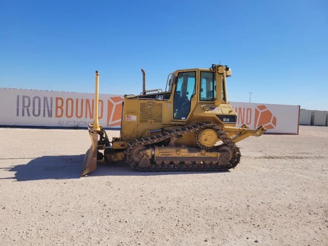 Image of Caterpillar D5N equipment image 1