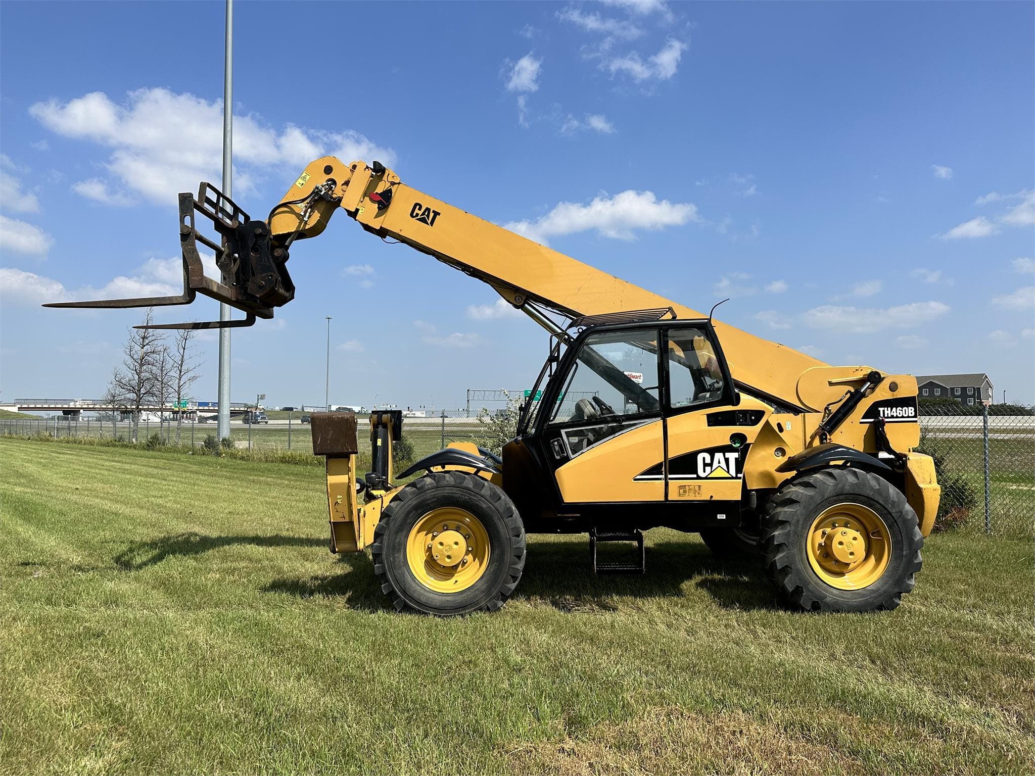 Main image Caterpillar TH460B