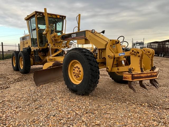 Image of Caterpillar 120H equipment image 2