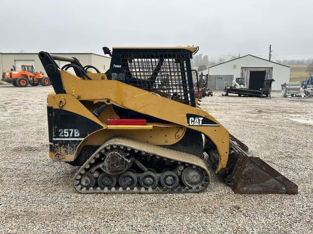 Image of Caterpillar 257B equipment image 4
