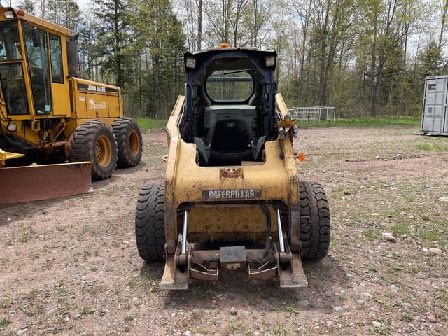 Image of Caterpillar 272C equipment image 1