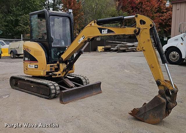 Image of Caterpillar 303C CR equipment image 2