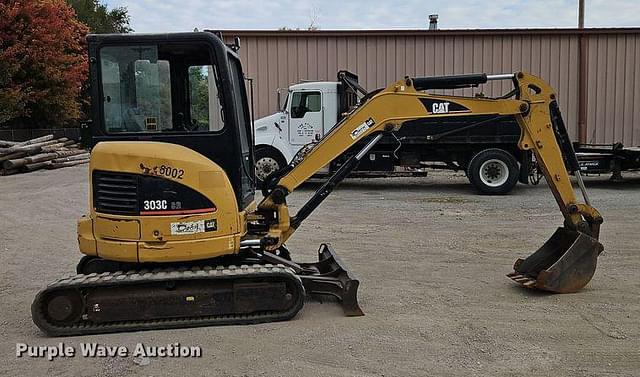 Image of Caterpillar 303C CR equipment image 3