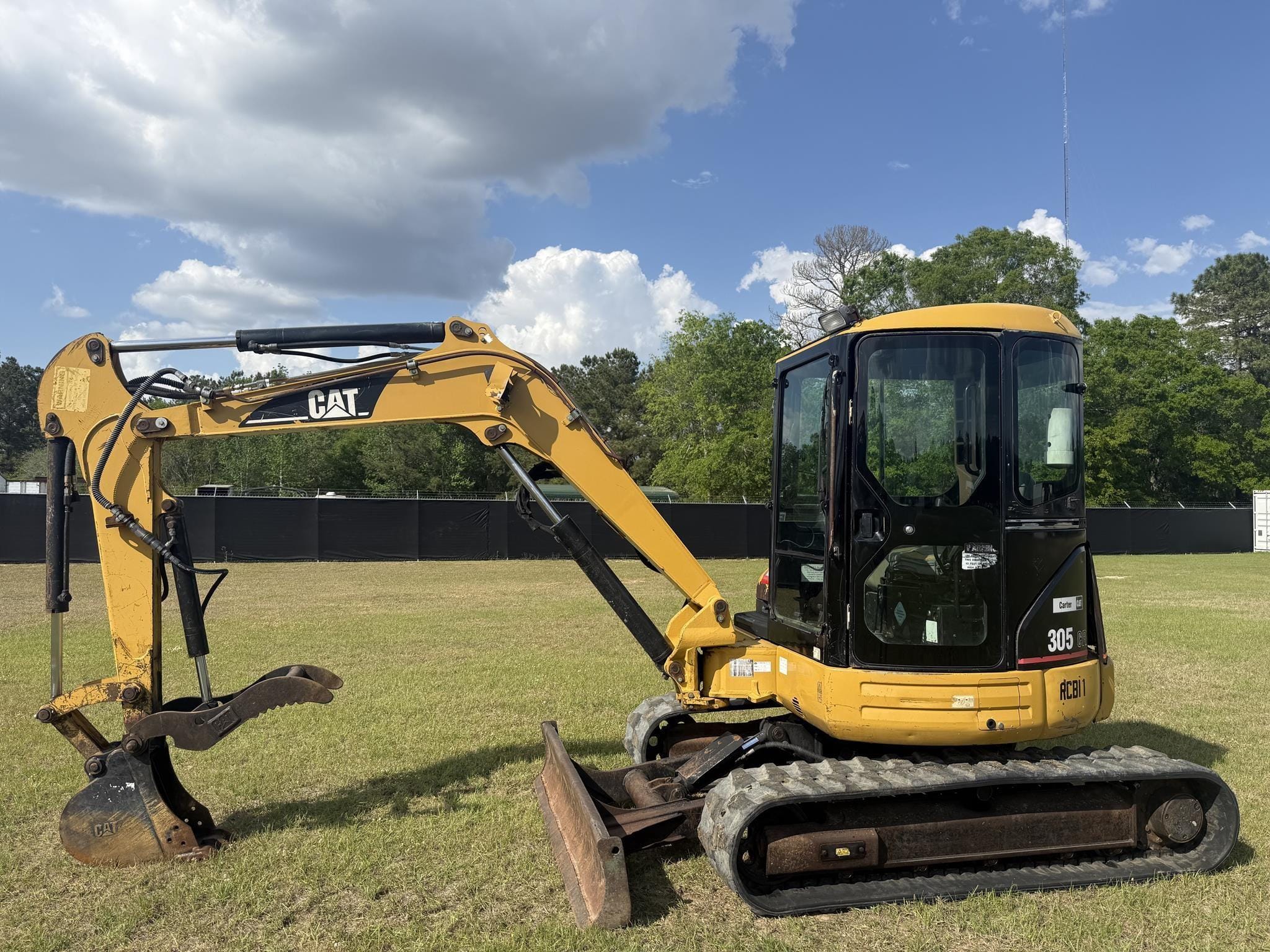 2006 Caterpillar 305CR Equipment Image0