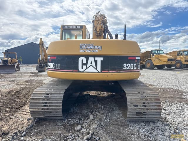 Image of Caterpillar 320CLU equipment image 3