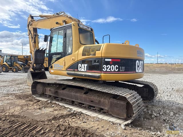 Image of Caterpillar 320CLU equipment image 2
