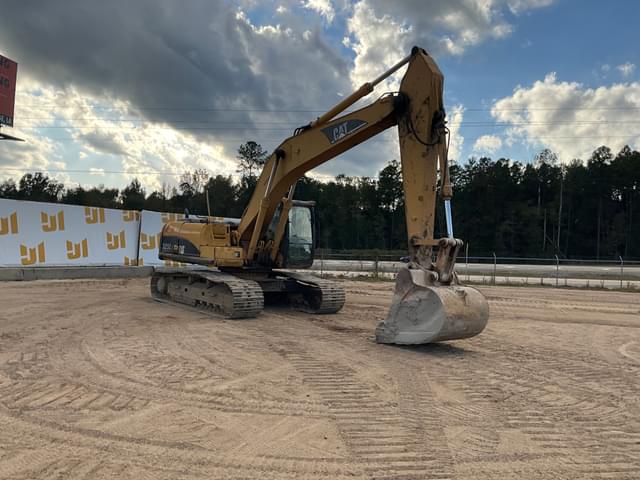 Image of Caterpillar 325CL equipment image 2