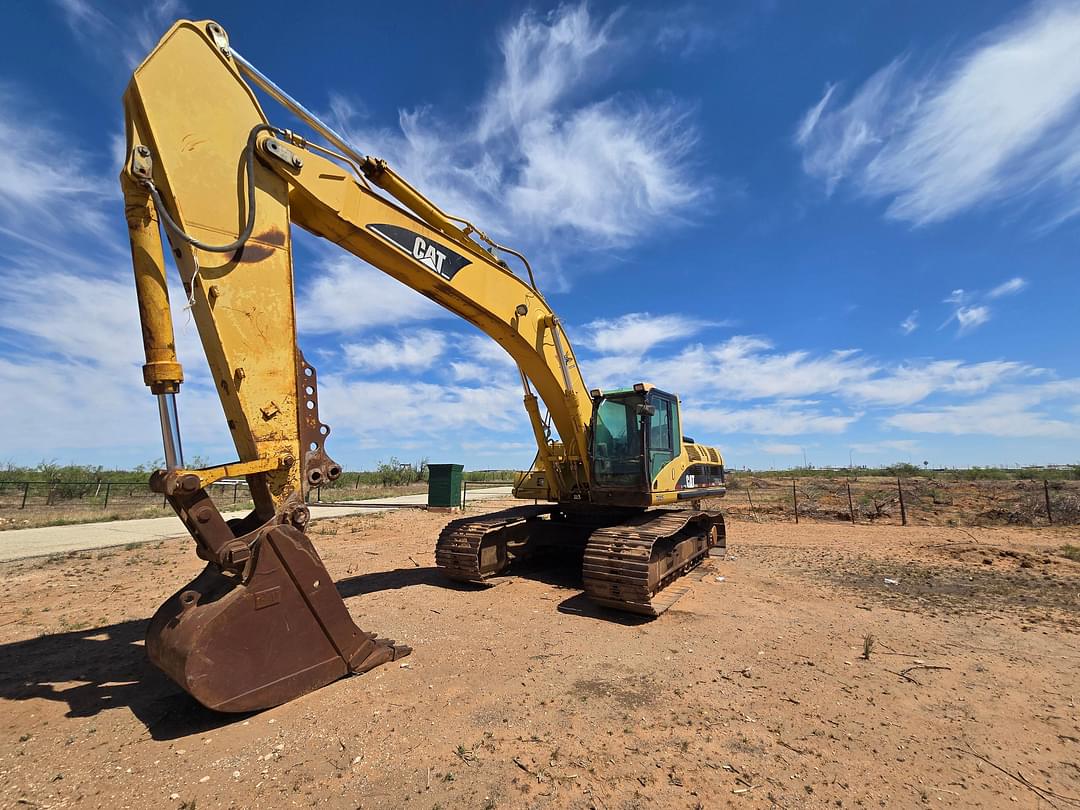 Image of Caterpillar 330C Primary image