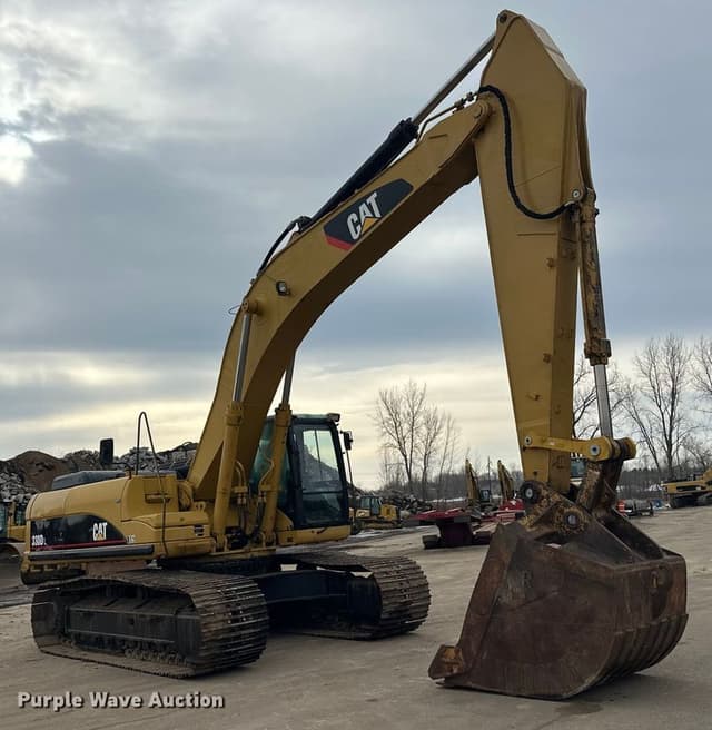 Image of Caterpillar 330D equipment image 2