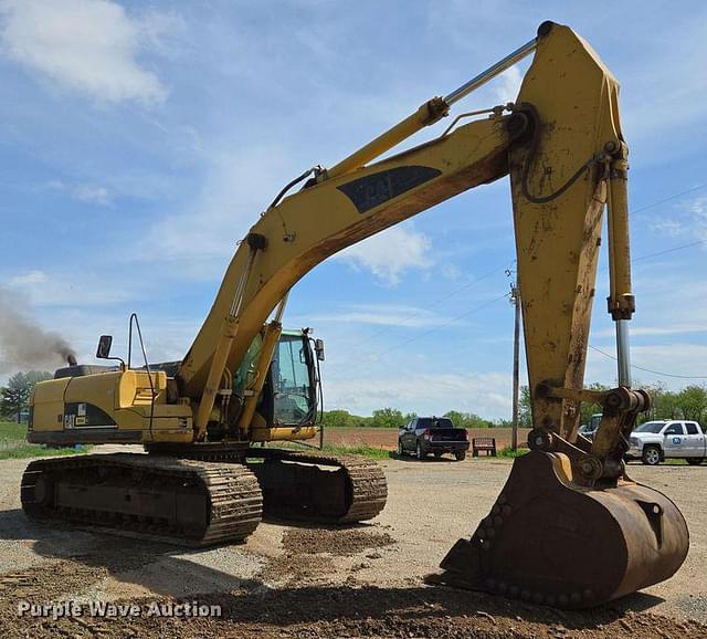 Image of Caterpillar 330DL equipment image 2