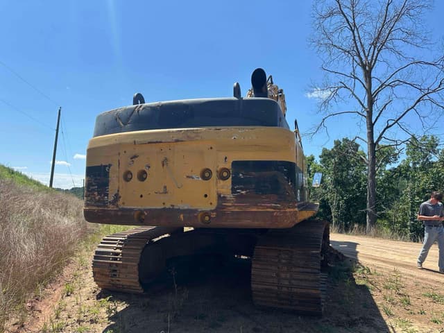 Image of Caterpillar 345CL equipment image 3