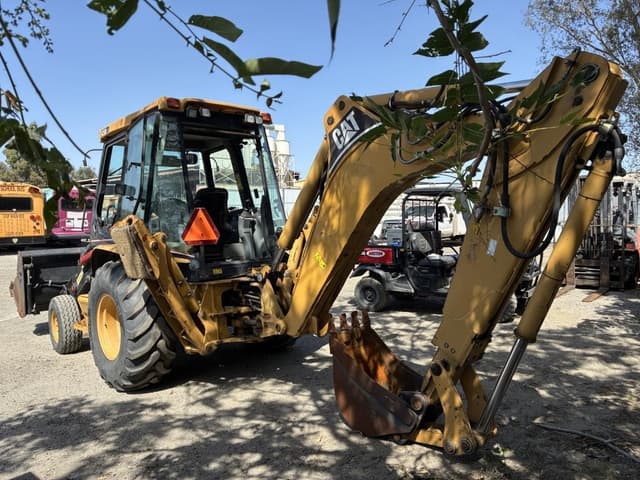 Image of Caterpillar 420D equipment image 3