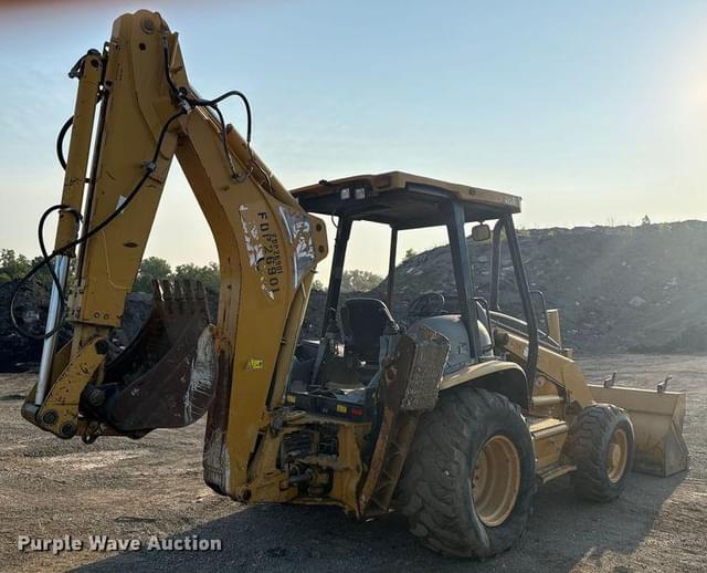 Image of Caterpillar 420D equipment image 4