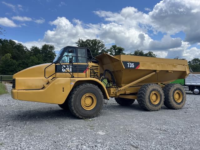 Image of Caterpillar 735 equipment image 2