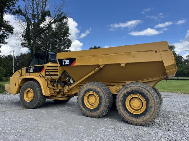 Image of Caterpillar 735 equipment image 3