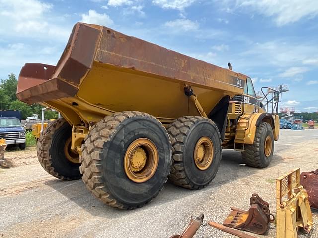 Image of Caterpillar 740 equipment image 2