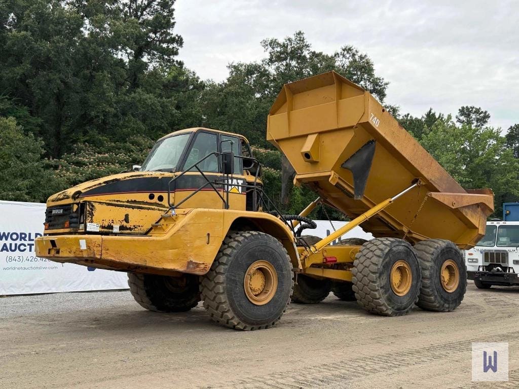 2006 Caterpillar 740 Equipment Image0