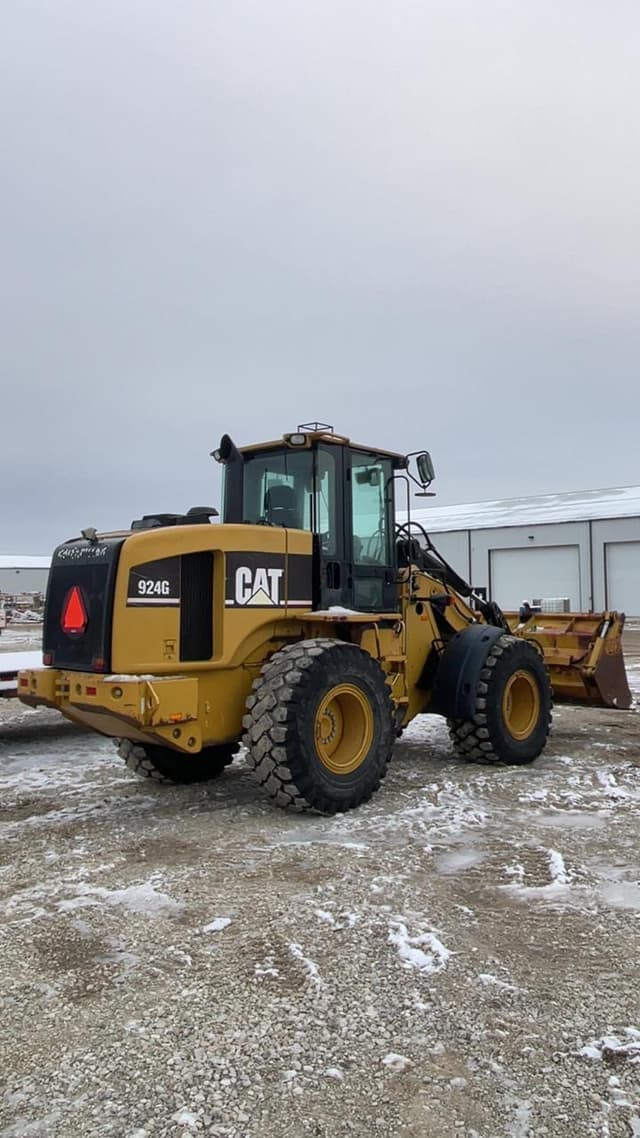 Image of Caterpillar 924G equipment image 3