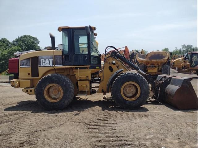 Image of Caterpillar 930G equipment image 2