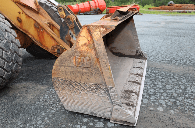 Image of Caterpillar 930G equipment image 2