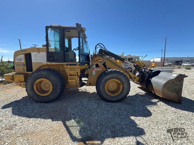 Image of Caterpillar 930G equipment image 3