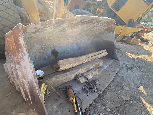 Image of Caterpillar 962H equipment image 2