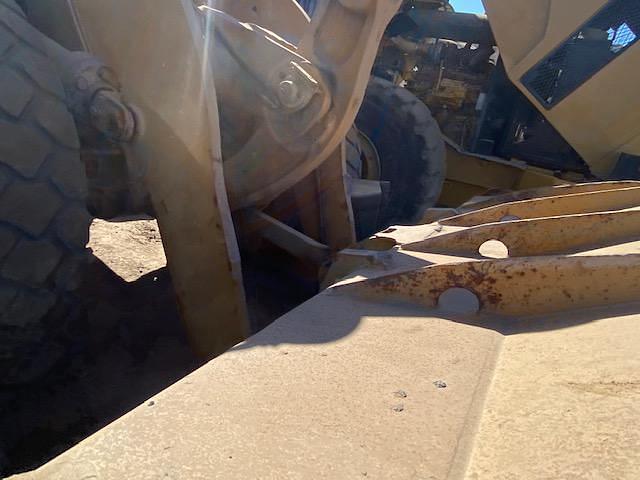 Image of Caterpillar 962H equipment image 3